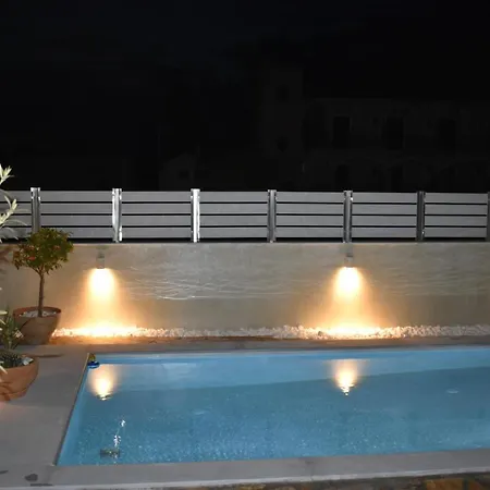 Daffodil Mini With Private Infinity Pool Сasa de vacaciones Agios Georgios (Corfu)