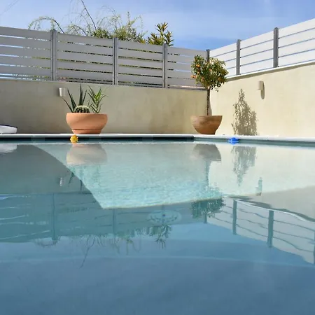 Holiday home Daffodil Mini With Private Infinity Pool *