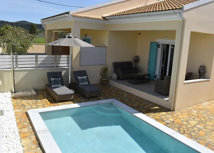 Daffodil Mini With Private Infinity Pool Сasa de vacaciones *